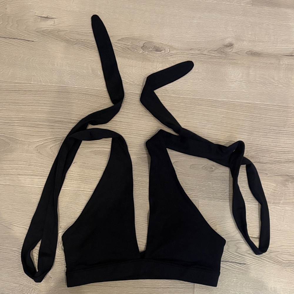ALO Yoga Black Activewear Top